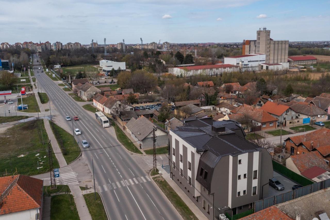 Garni Hotel Imperium Subotica Buitenkant foto
