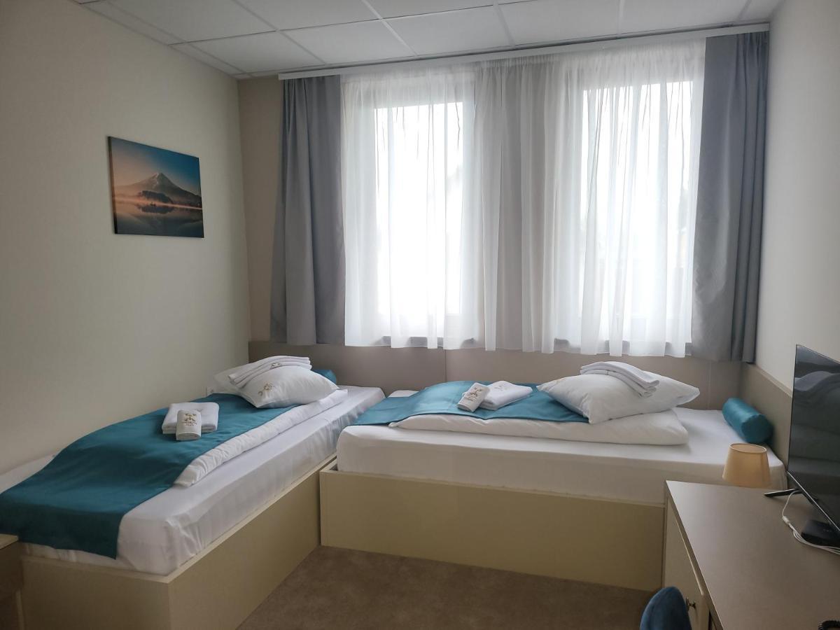 Garni Hotel Imperium Subotica Buitenkant foto