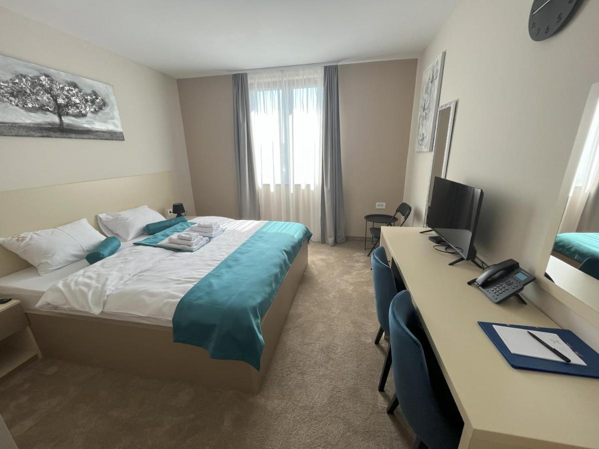 Garni Hotel Imperium Subotica Buitenkant foto